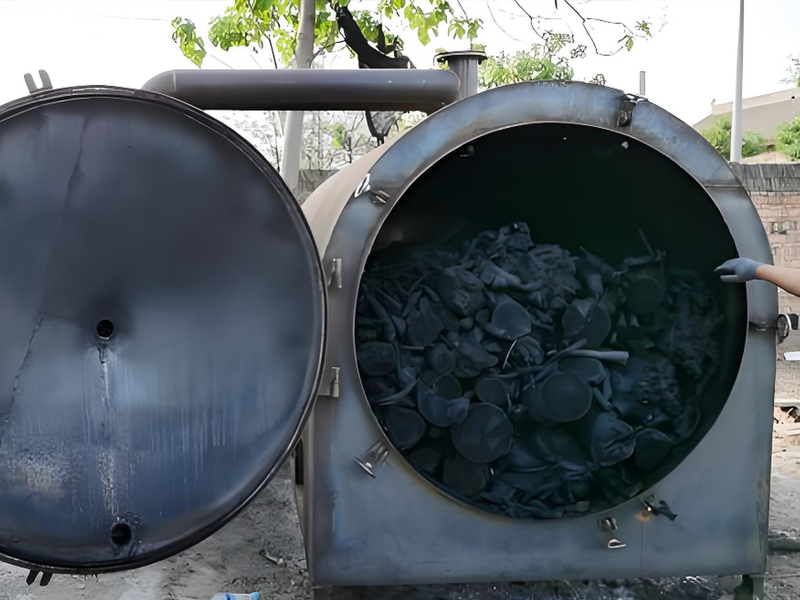 Household mini 500 pound carbonization furnace